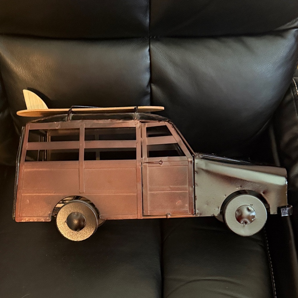Vintage-Style Brown Metal wine cork cage